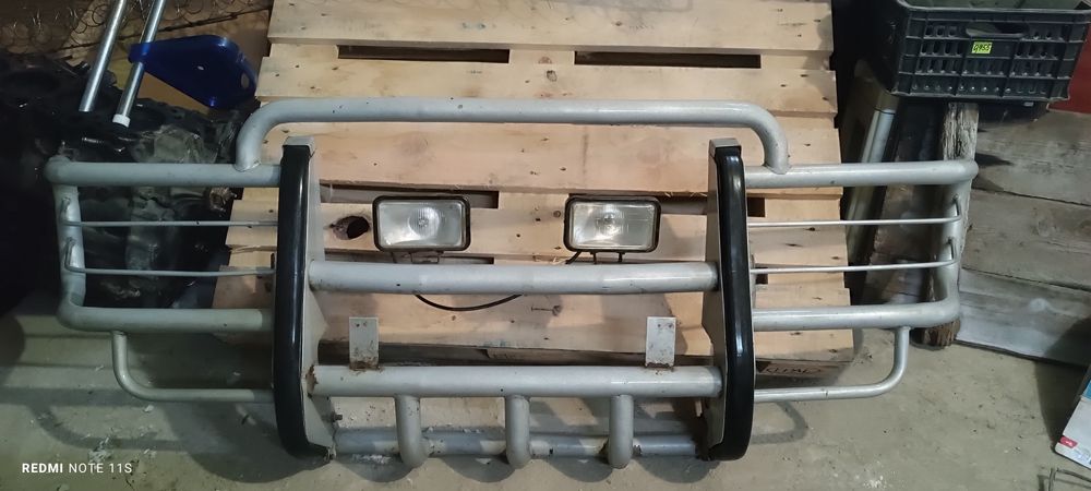 Продам кенгурятник на ниву