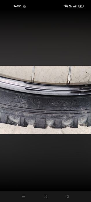 Vând bicicletă pentru copii.