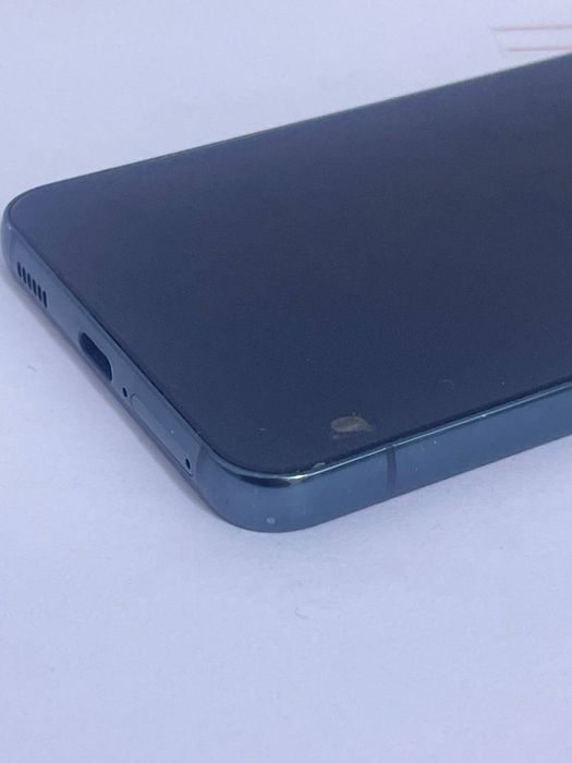 Samsung S22 с минусом