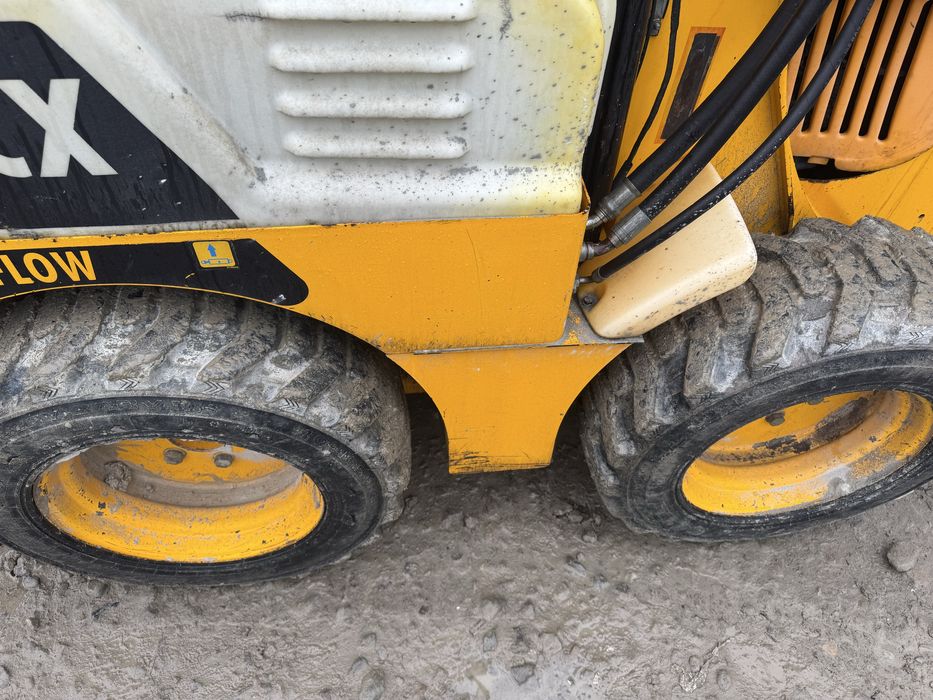 Vand urgent mini buldo JCB 1CX, stare perfecta, doar 2500 ore