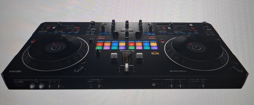Consolă DJ Pioneer DDJ-REV5 – STARE NOUĂ