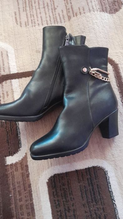 Zudlik bilan sotiladi Ayollar qishki poyafzali sapok 37 razmer