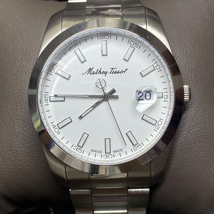 Продаю часы Mathey Tissot