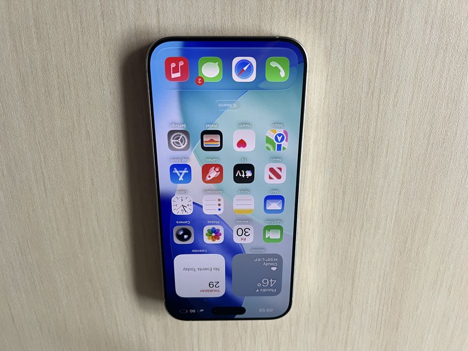 Продавам Apple iPhone 16 Pro Max 512GB