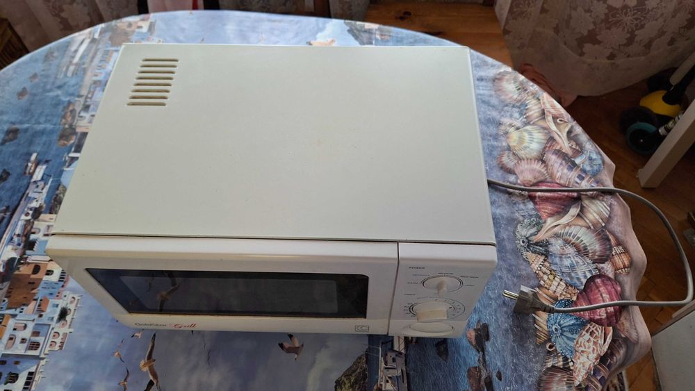 Микровълнова печка с грил GoldStar 1200w
