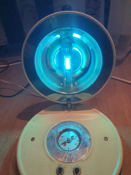 Lampa pentru bronzat cu cuart din ani 1960