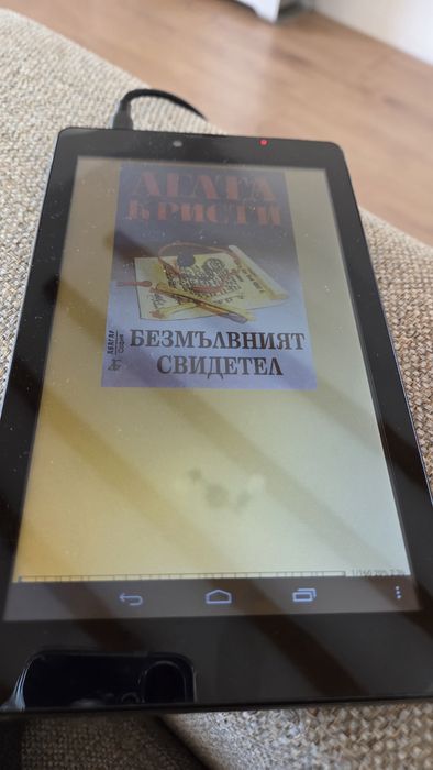 Продавам Два телефона  и таблет