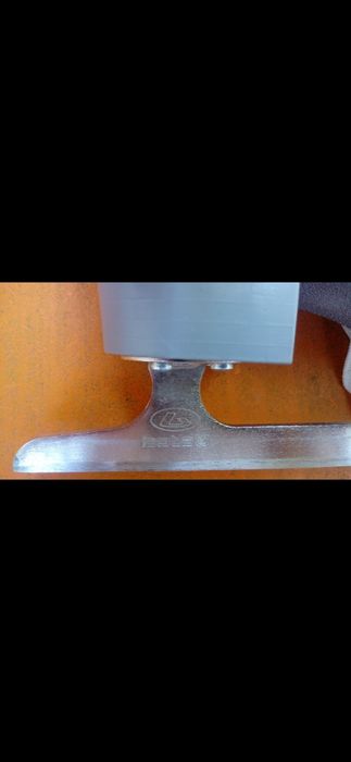 Продам коньки для девочек.