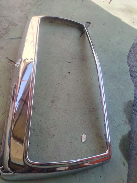 Никель на капот Мерседес