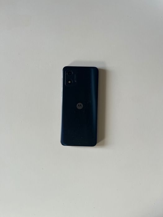 Нова Motorola Moto E13 – 64 GB, Android 13, 5000 mAh батерия