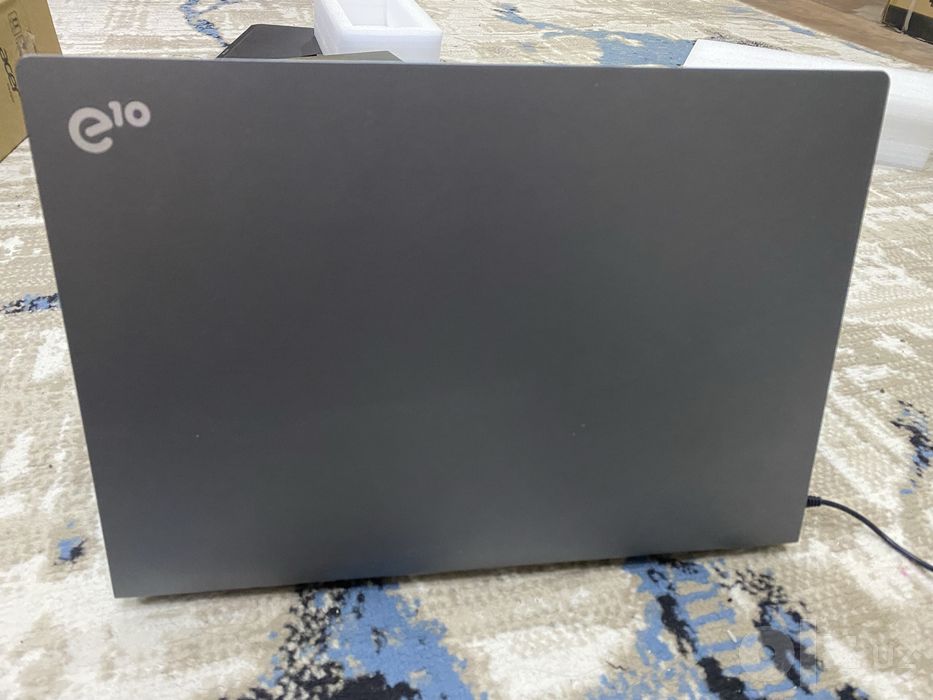Acer M16P noutbook.