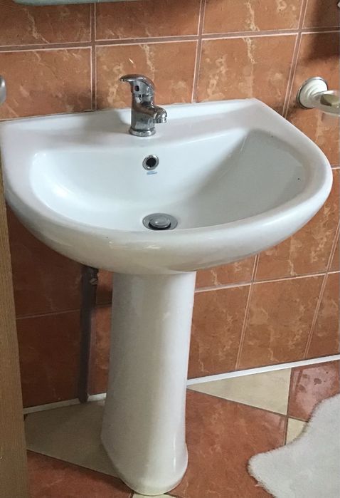 Chiuveta cu picior
