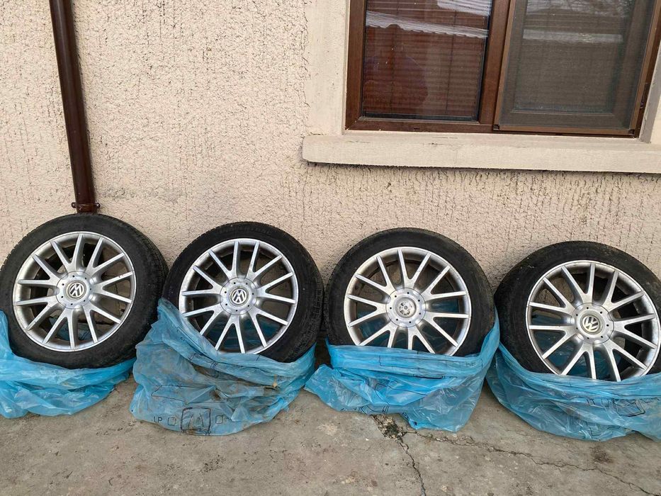 Продавам 4 броя оригинални алуминиеви джанти на фолксваген