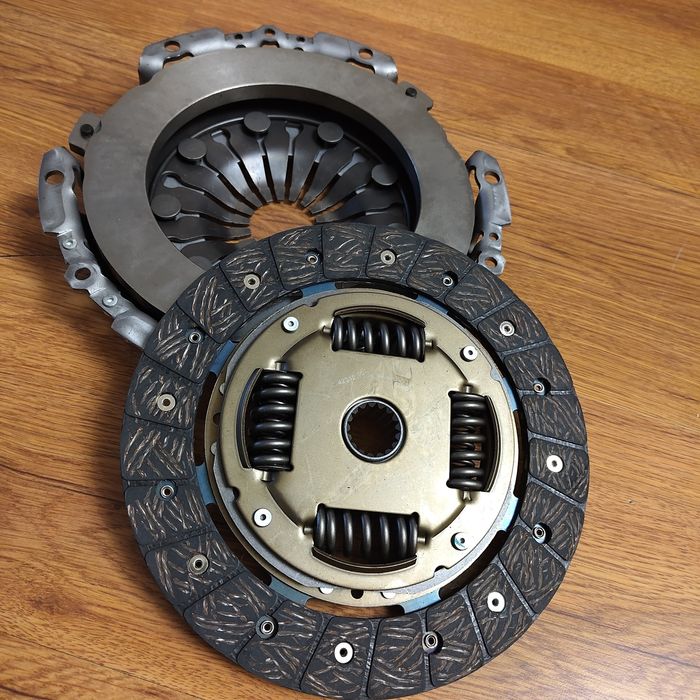 Комплект съединител