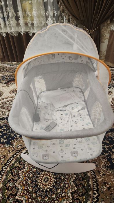 Электронная люлька-шезлонг с пультом — сама укачивает!