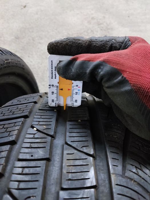 235 35 19 зимни Pirelli