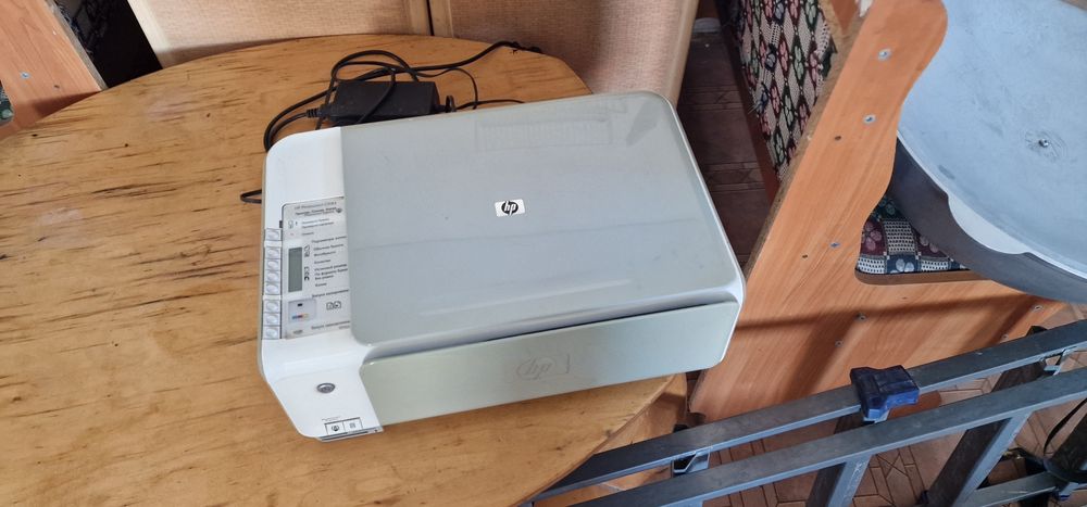 Продам принтера бушные вроде работают