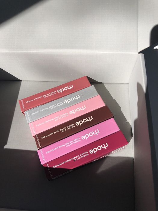 Rhode Peptide Lip Tint- Оригинални от Hailey Bieber , НАЛИЧНИ ЦВЕТОВЕ