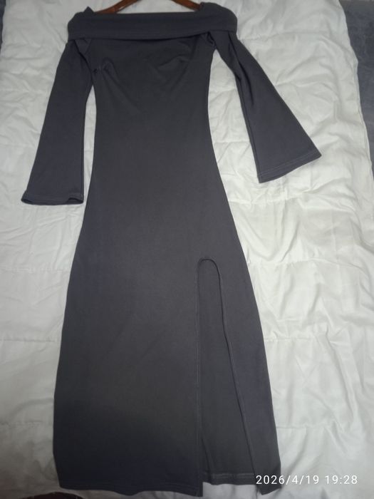 Два платья ,в пол  материал холодок