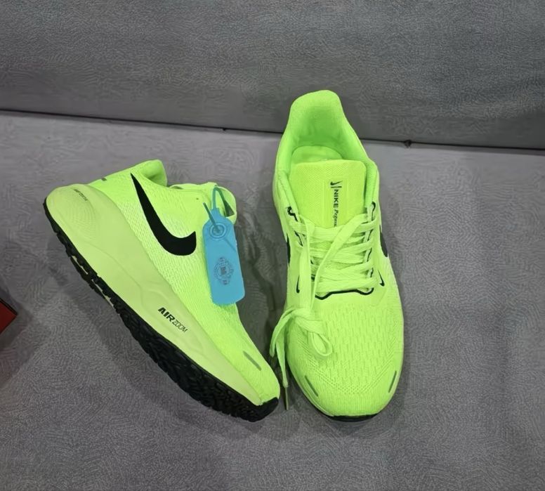 Беговые кроссовки 38,39