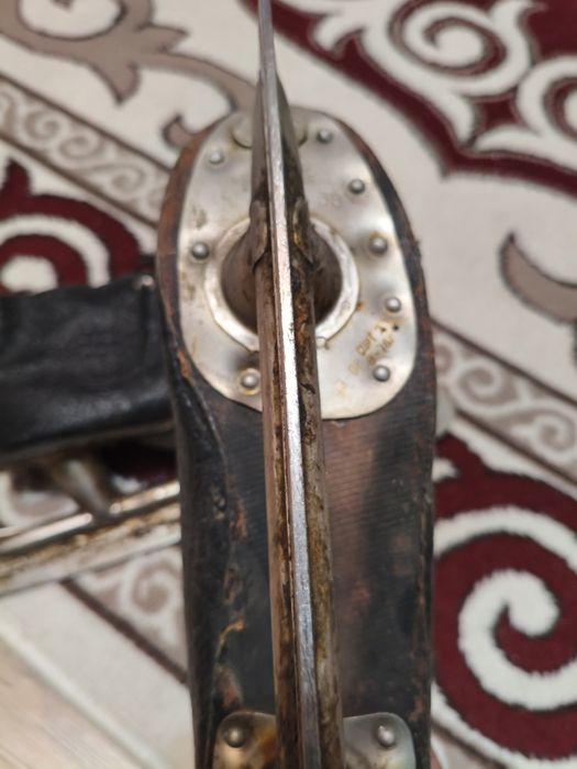 Коньки в масле,ссср39размер