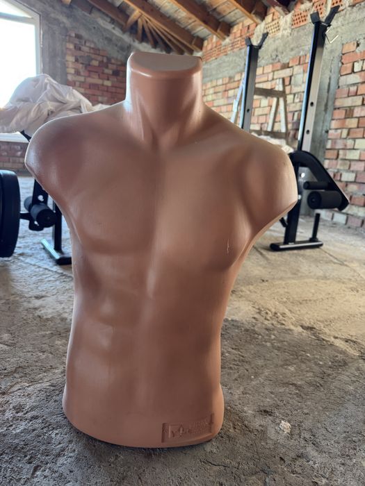 Манекени дамски и мъжки