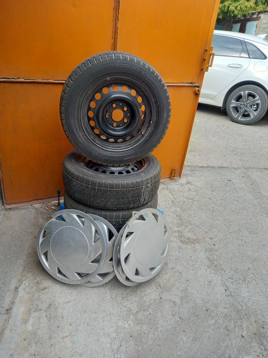 Зимные шины продаются