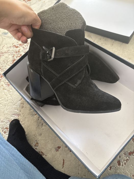 37 рр Ботиник nine west