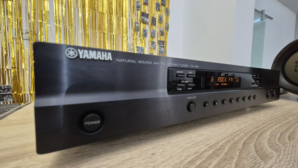 Tuner audio  Yamaha TX-497 -stare impecabila ,receptie excelenta – hi-fi