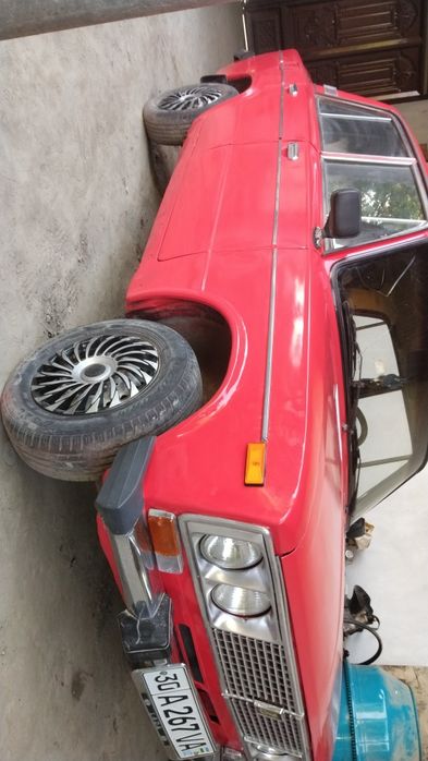 Жигули ваз 2106.