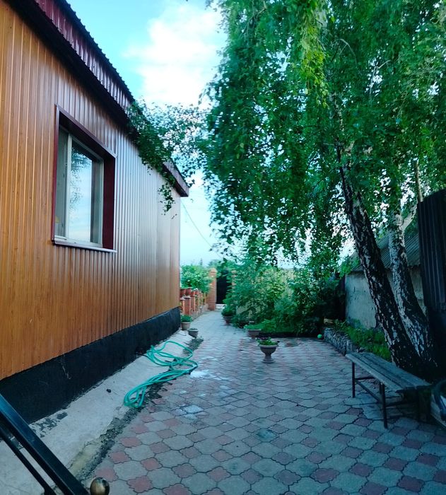 Продам дом в полтора уровня.