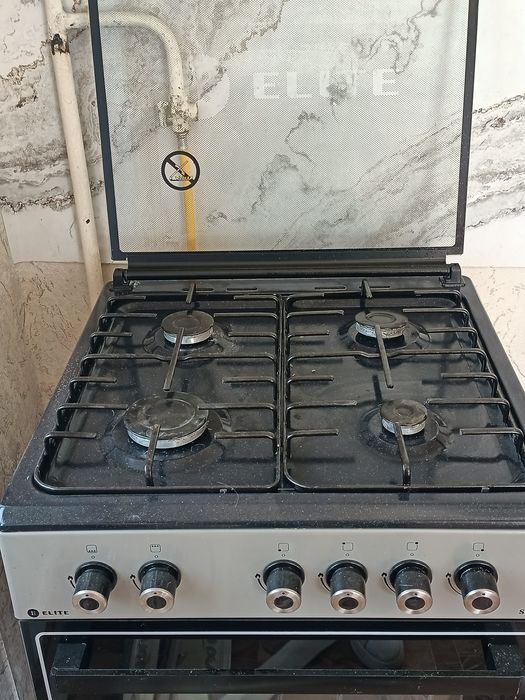 Продам газовую плиту