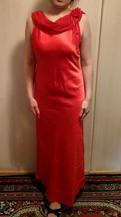 Продам нарядное платье