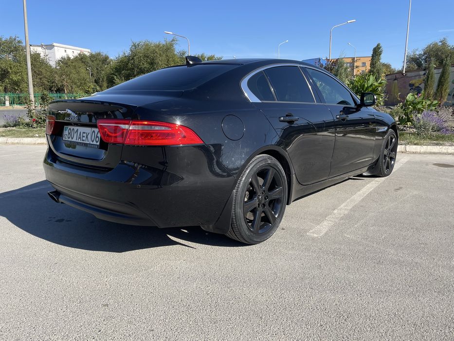 Продам срочно Jaguar XE