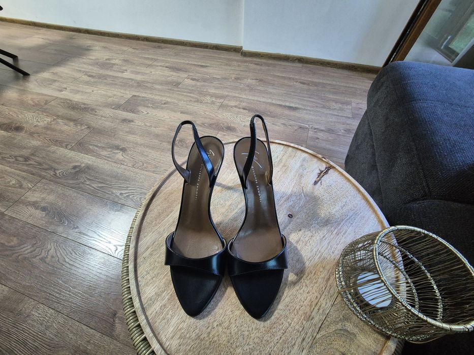 Giuseppe Zanotti високи дамски сандали 38
Дамски високи сандали
