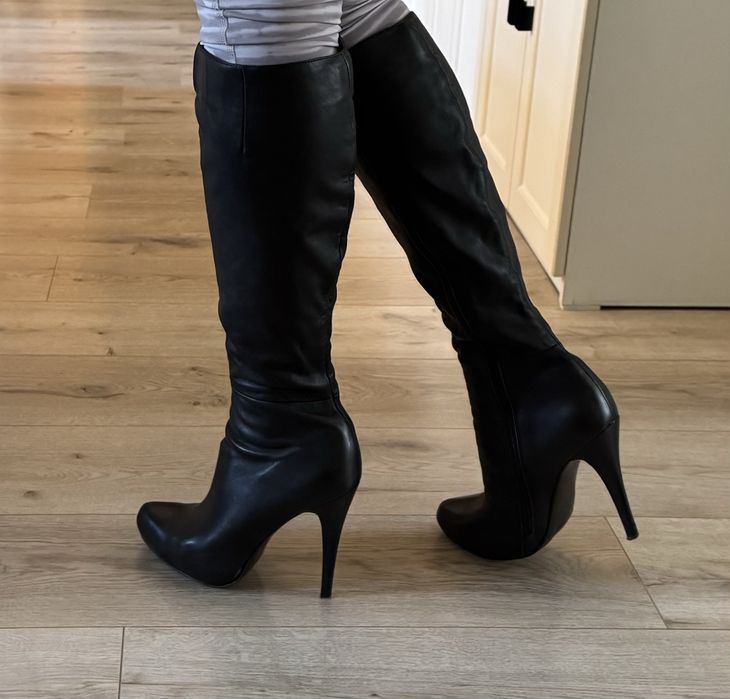 демисезонные кожаные сапоги