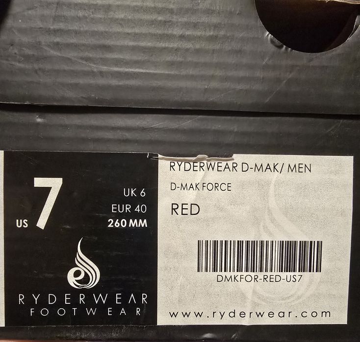 Продам тренировочные кроссовки Ryderwear