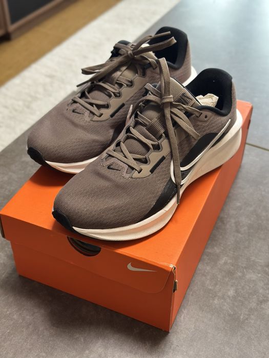 Маратонки Nike 39 номер