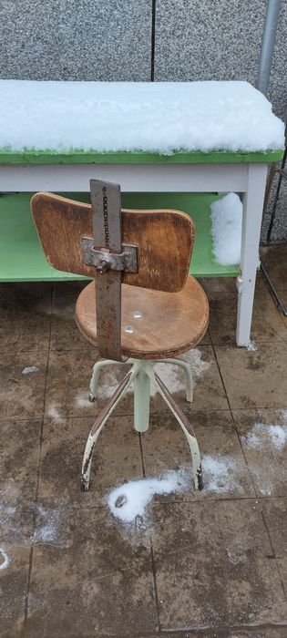 Четирикрако въртящо се столче