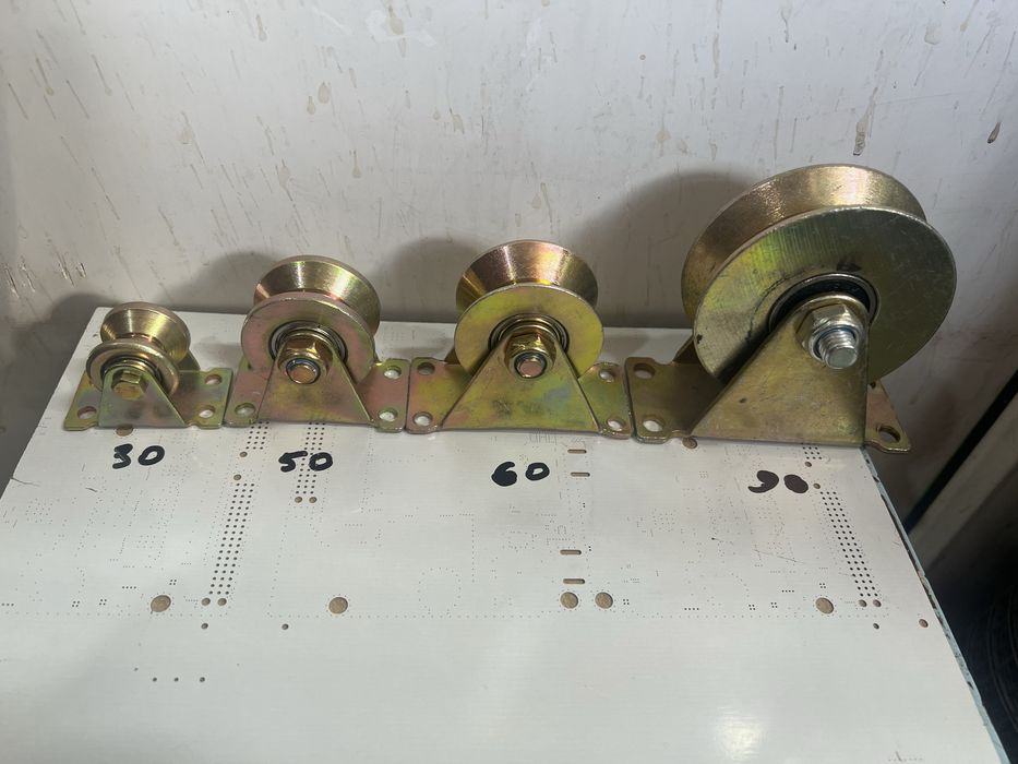 Ролик для ворот ,лебедки и труб