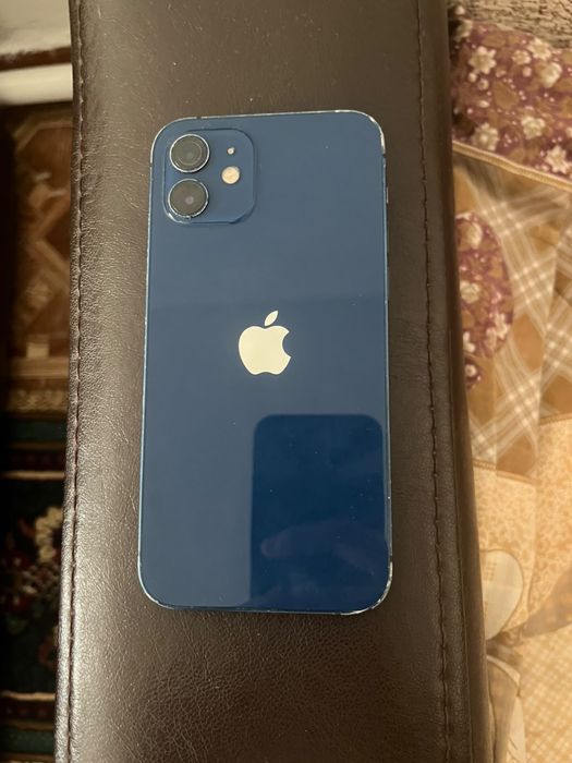 продается iPhone 12