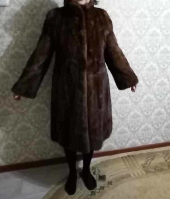 Продам норковую шубу
