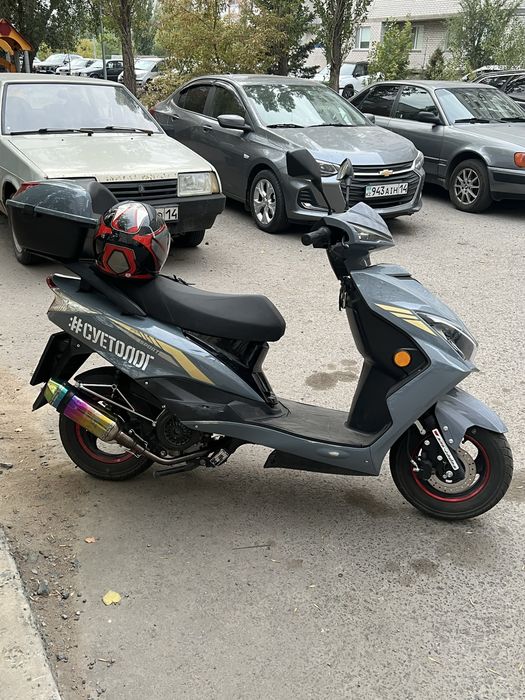 Продам Скутер м12 Про