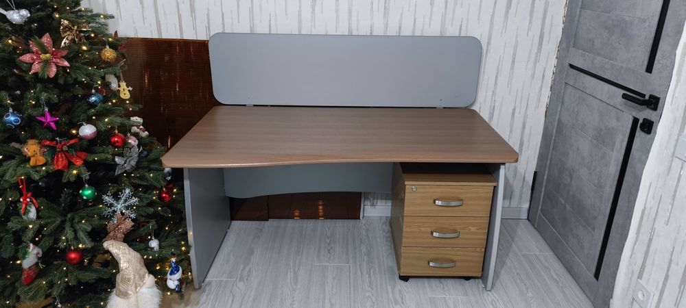 Офисный   стол