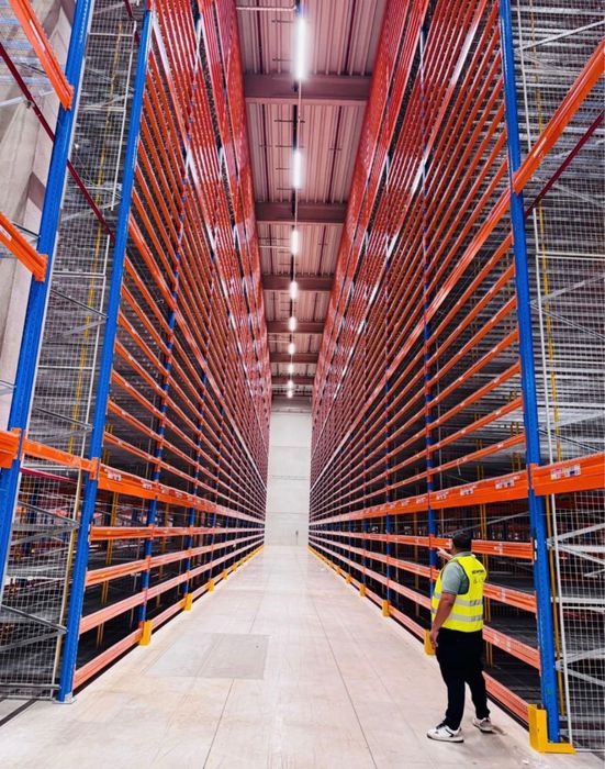 Rafturi metalice industriale sau de magazin