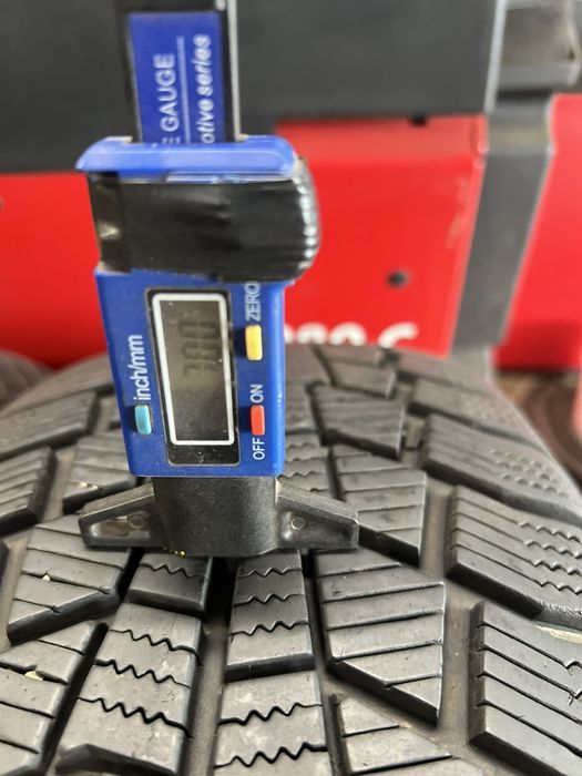 Зимни гуми 215/55 R17 Viking
