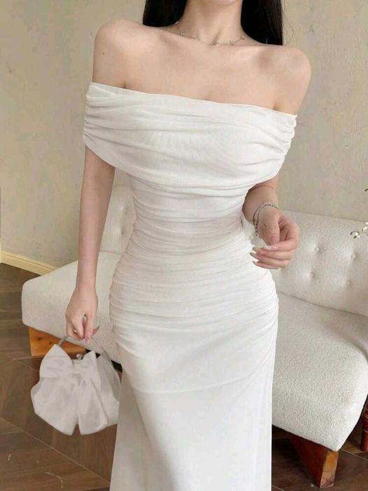 Бяла рокля shein