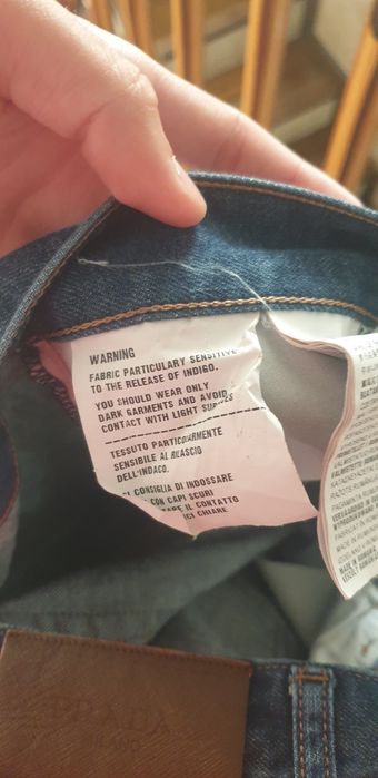 Vând blugi Prada Milano originali