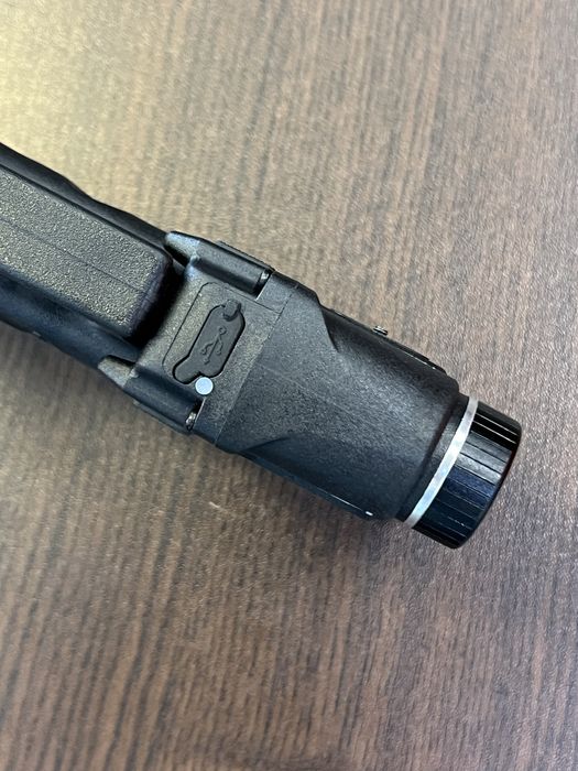 Подцевен фенер за пистолет