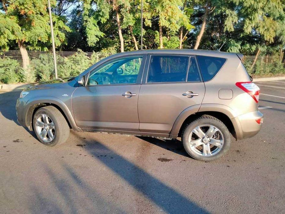 Toyota Rav 4 stare impecabilă
